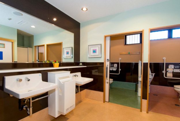 色のコントラストを利用